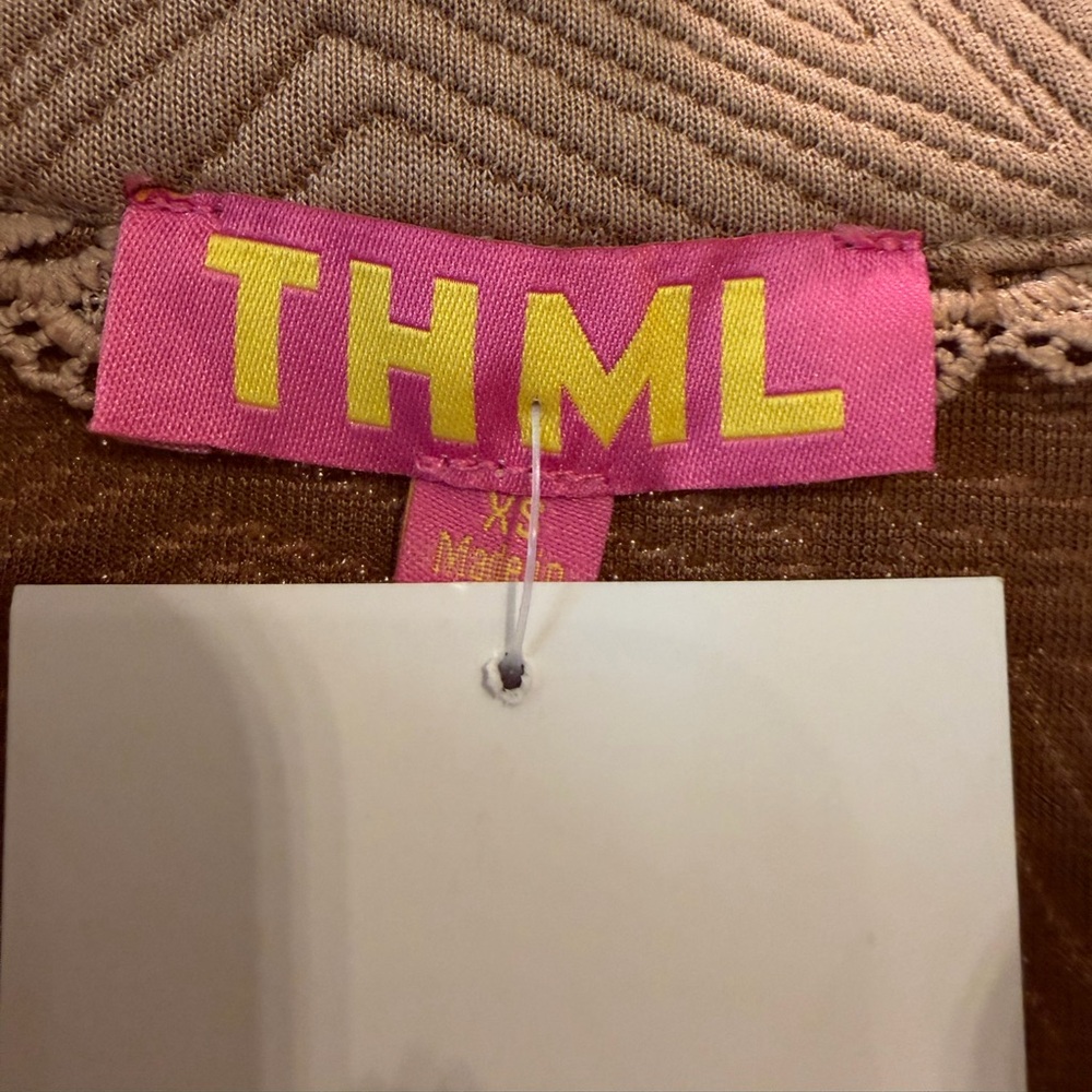 THML Geometric Embroidered Puff Sleeve Top Size XS - Picture 2 of 3